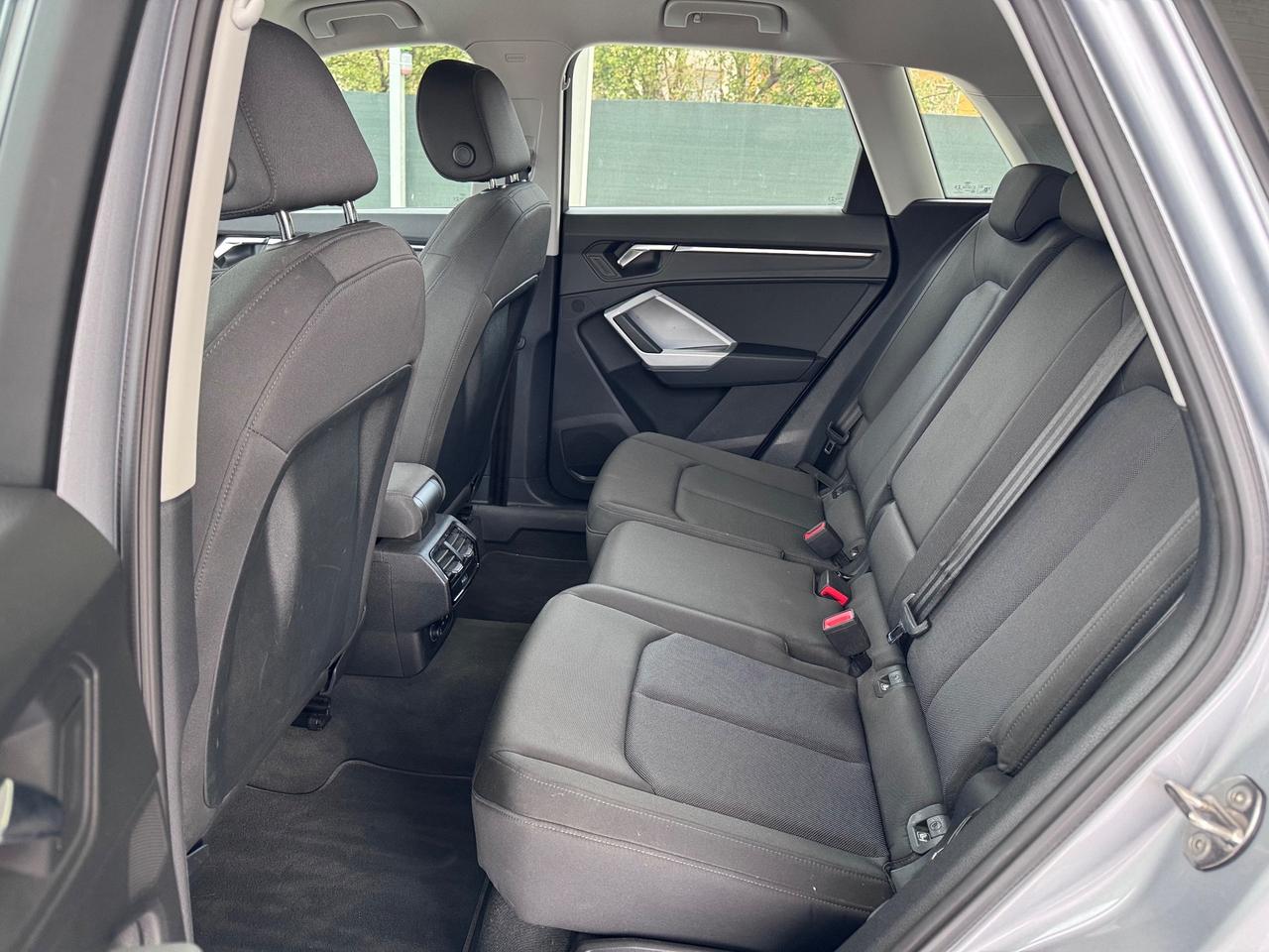 Audi Q3 35 TDI quattro S tronic Business Advanced