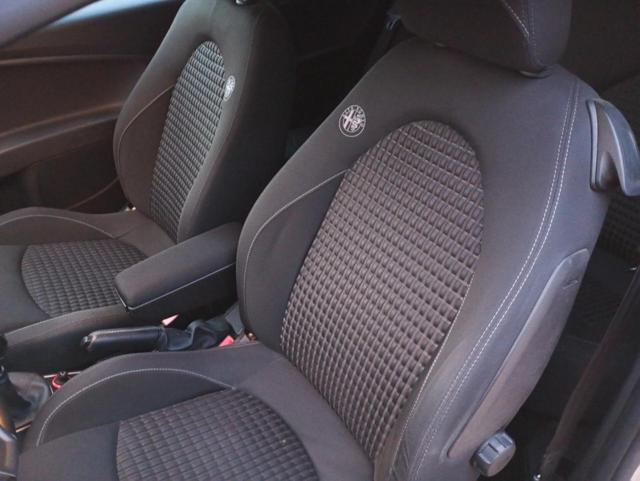 Alfa Romeo MiTo 1.4 Turbo 135 CV M.air S&S Distintive Sport Pack