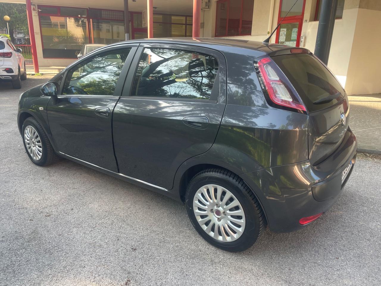 Fiat Punto Evo 1.2 benzina per neo pat pronta al uso