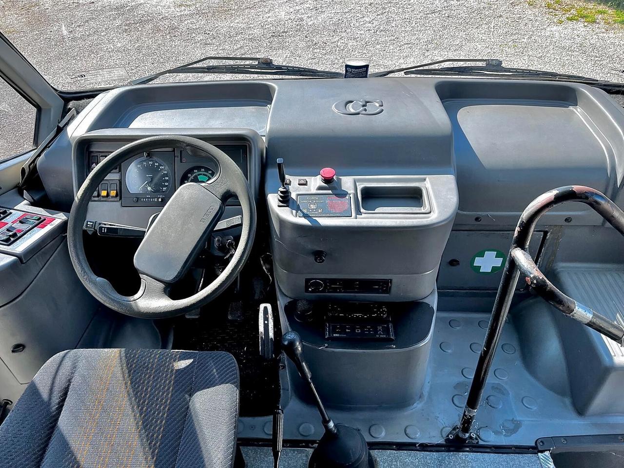 AUTOBUS IVECO DAILY 49E12 UNICO PROPRIETARIO 24 POSTI