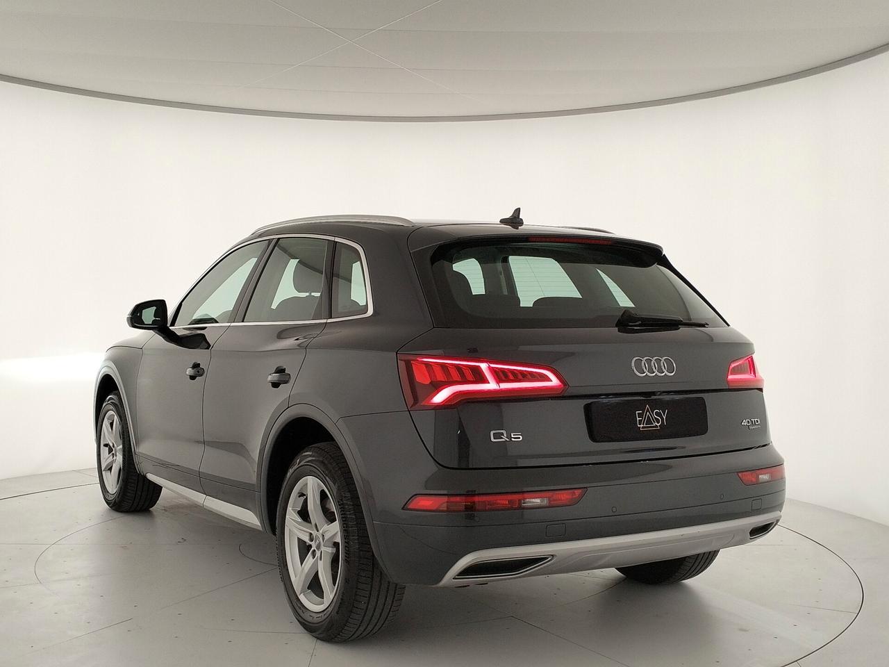 Audi Q5 40 TDI quattro S tronic Business Sport