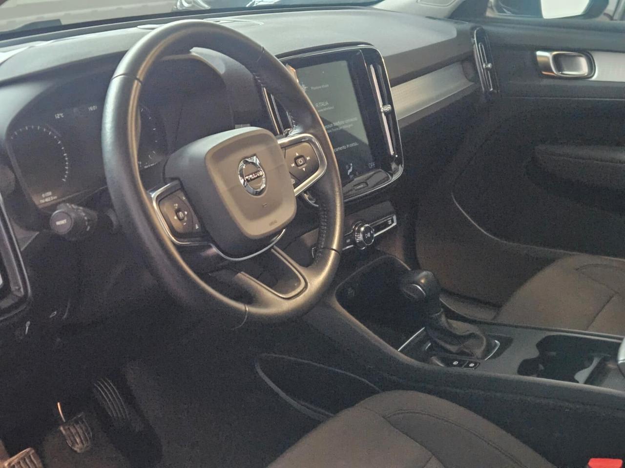 Volvo XC40 D3 Momentum Pro