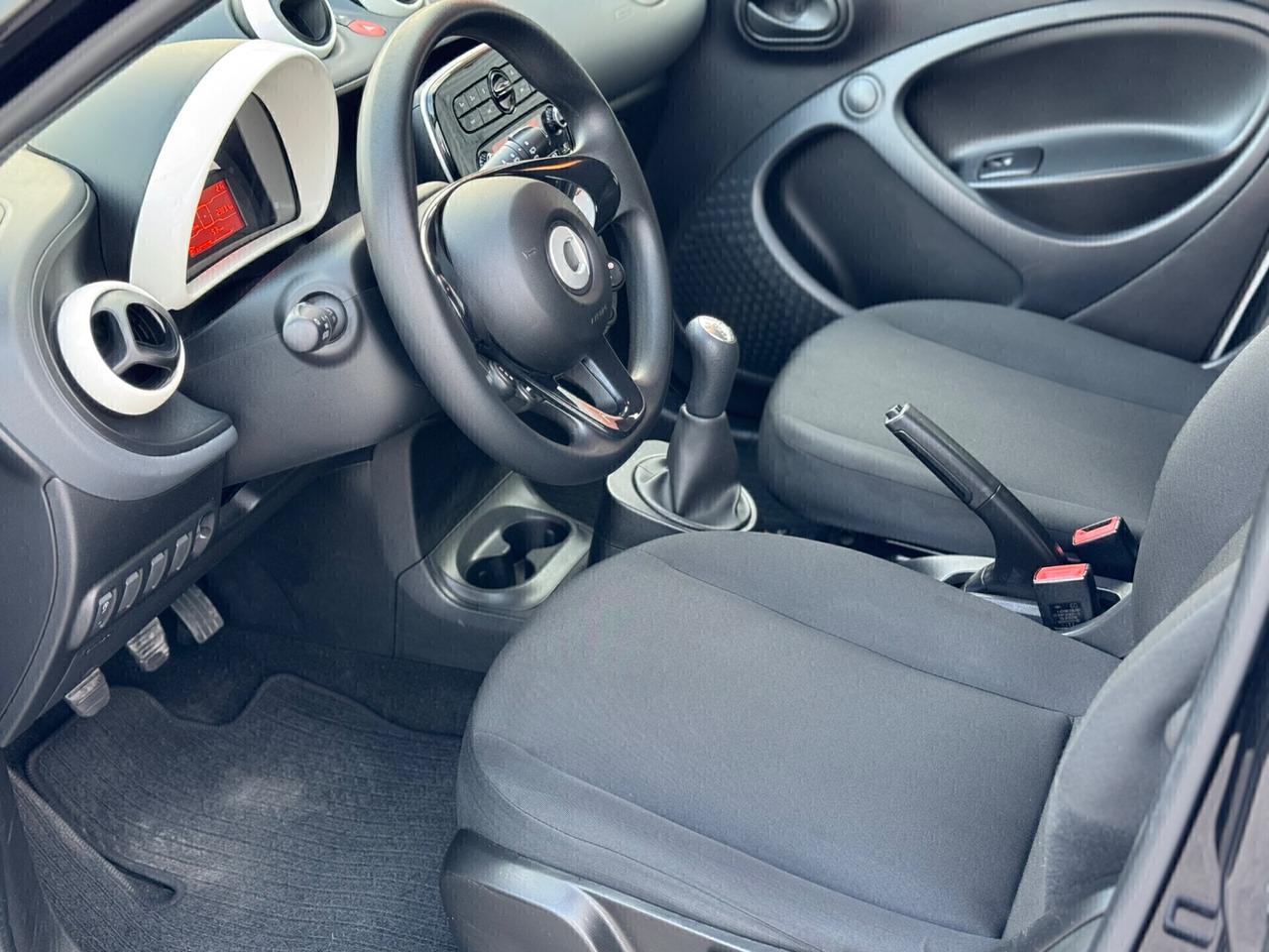 Smart ForFour 70 1.0 Youngster Neopatentati !