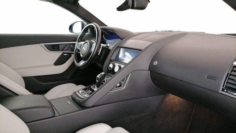 Jaguar F-Type Cabrio 2.0 i4 R-Dynamic rwd 300cv auto