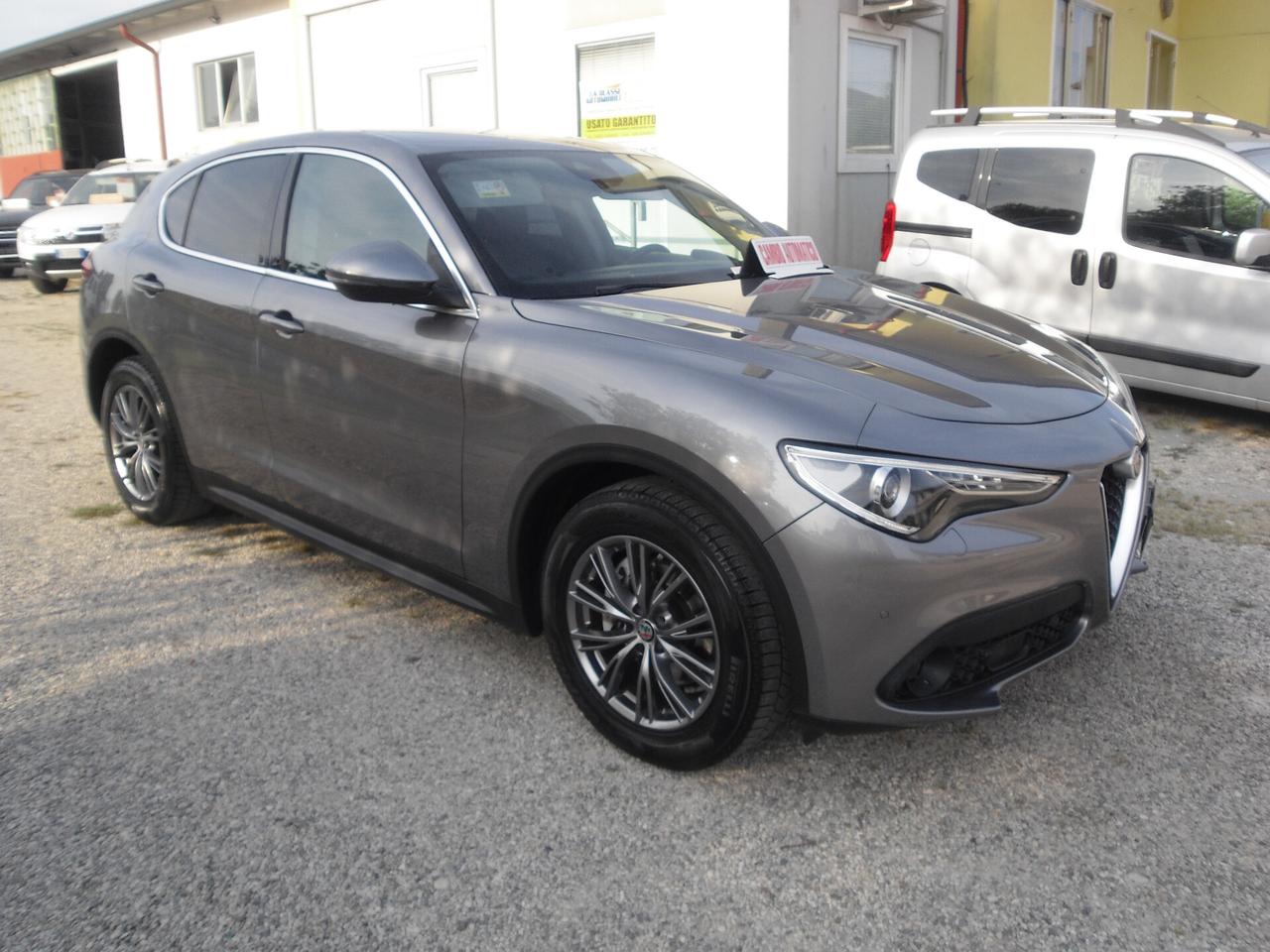 Alfa Romeo Stelvio 2.2 Turbodiesel 150 CV AT8 RWD Super