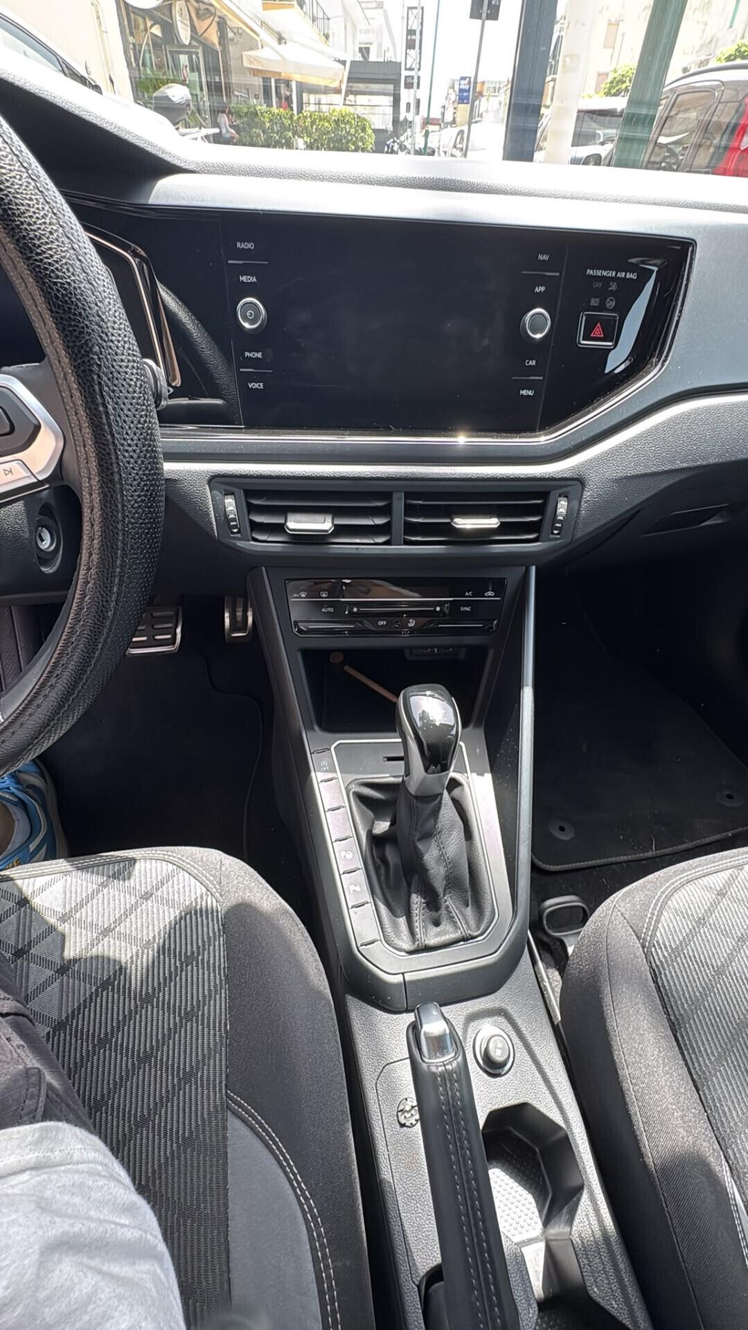 Volkswagen Polo 1.0 TSI R-Line BENZINA AUTOMATICA 2023 USATO