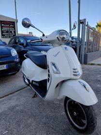 Vespa 310 GTS hpe