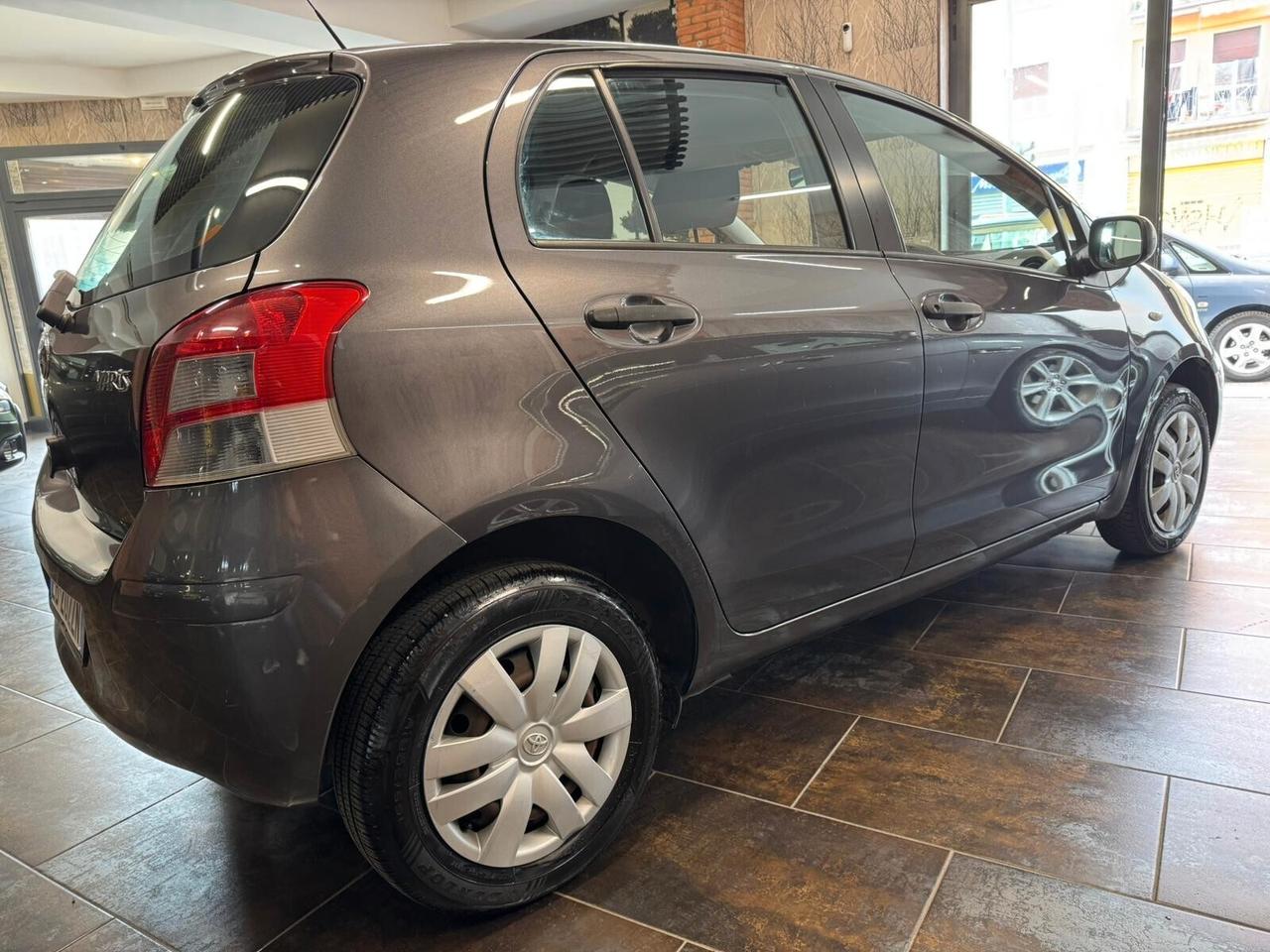 Toyota Yaris 1.0 5 porte Now Eco