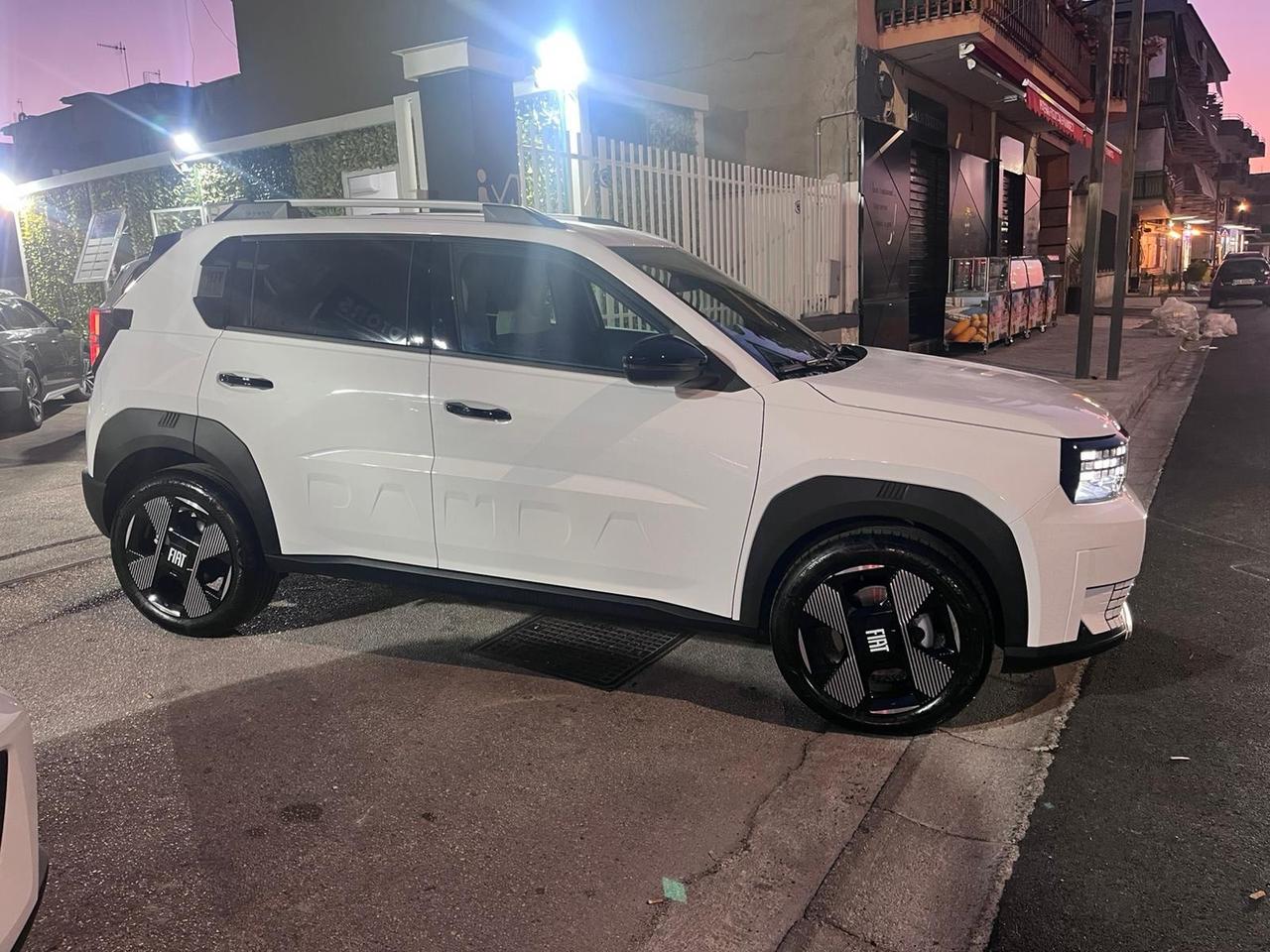 Fiat Grande Panda 1.2 Hybrid 110 CV S&S La Prima