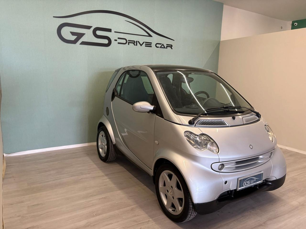 Smart fortwo 700cc 69cv Automatica