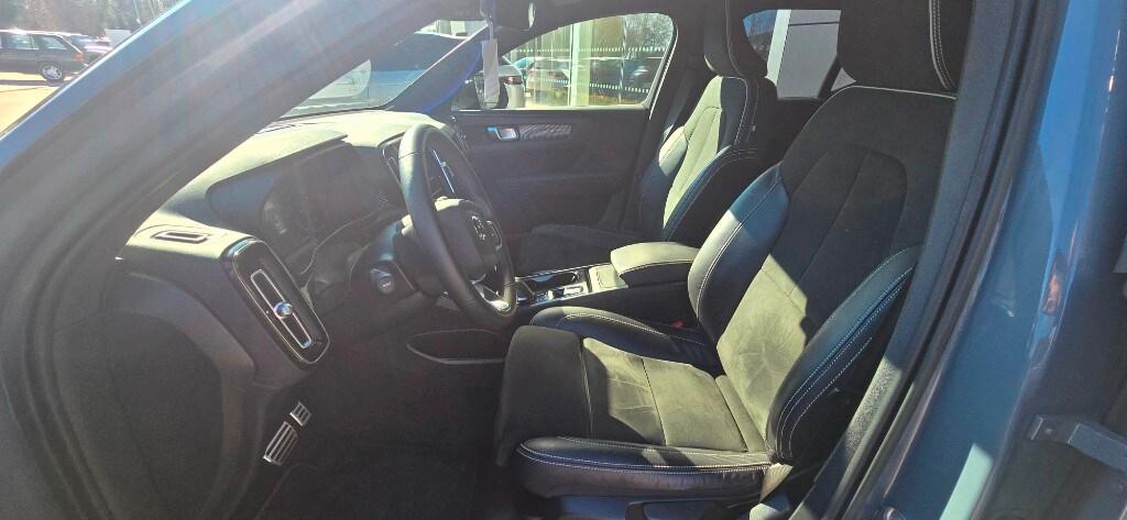 VOLVO XC40 (2017-->) XC40 T3 Geartronic Momentum