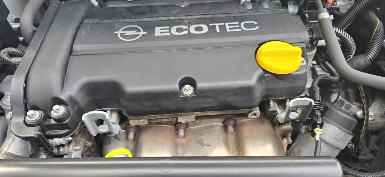Opel Corsa 1.4 16V 5 porte Enjoy