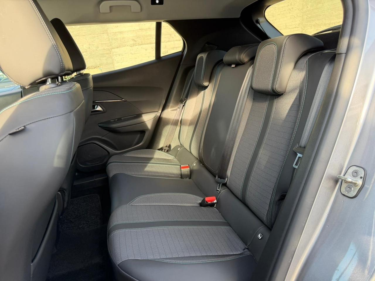 PEUGEOT 2008 1.2 BENZINA 100 (CV) 2021