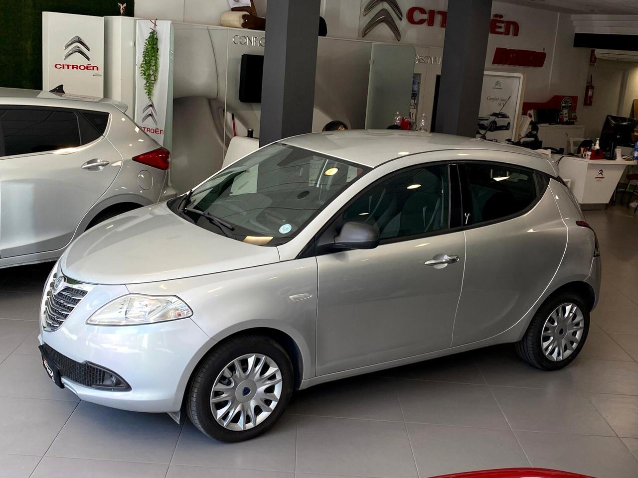 Lancia Ypsilon 1.3 MJT 95 CV 5 Porte S&S Silver