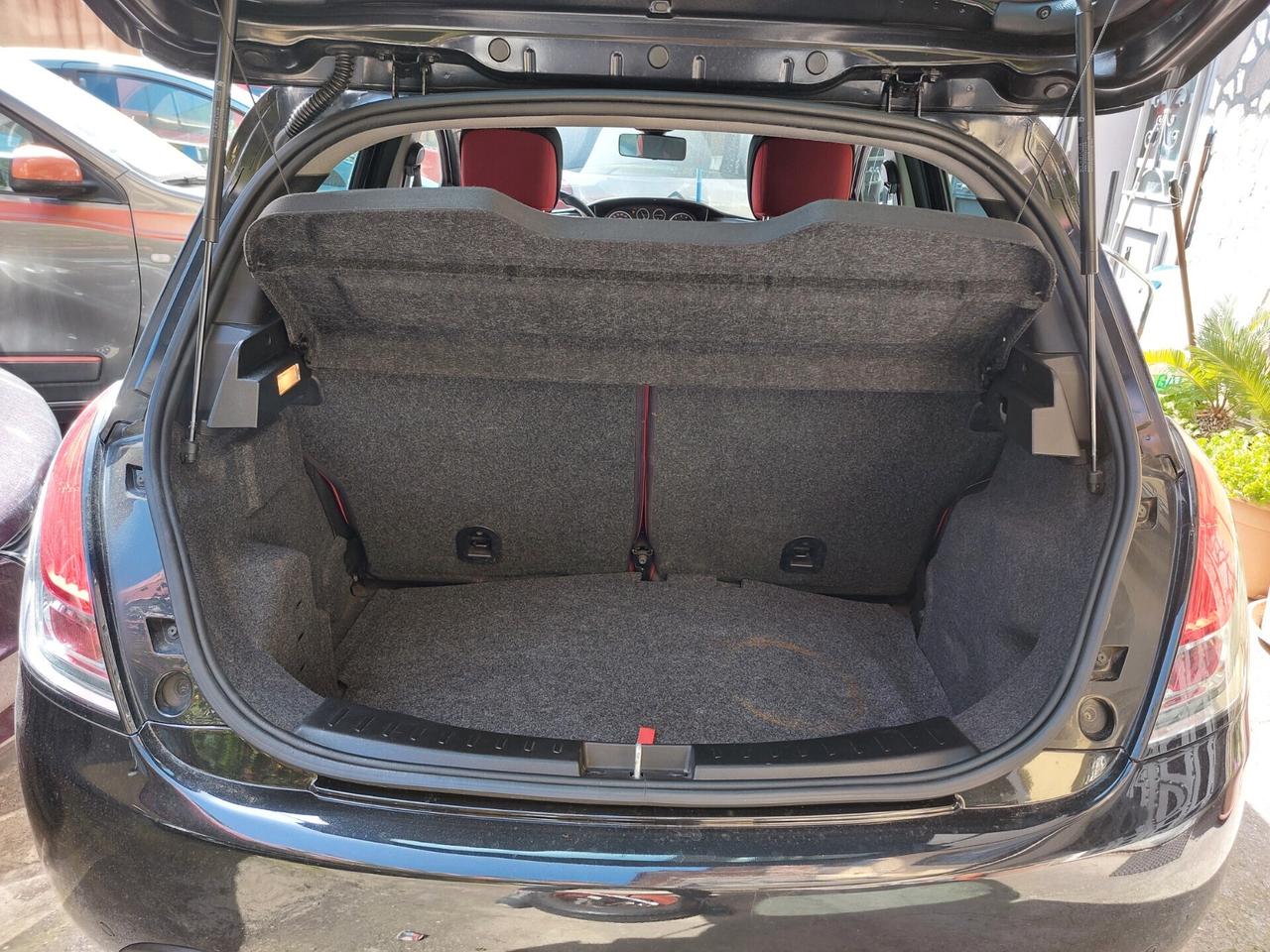 Lancia Ypsilon 1.2 69 CV 5 porte GPL Gold