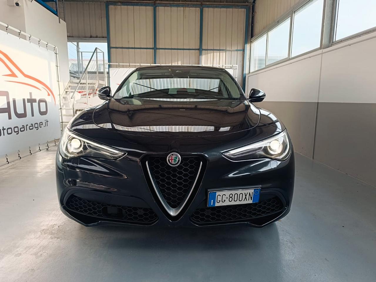 Alfa Romeo Stelvio 2.2 Turbodiesel 160 CV AT8 RWD Business Sport