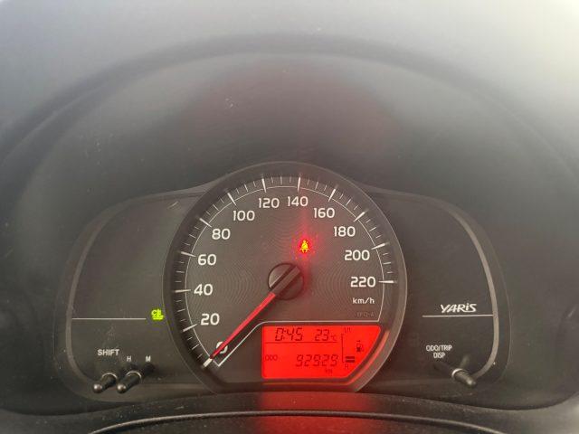 TOYOTA Yaris 1.0 5P Lounge