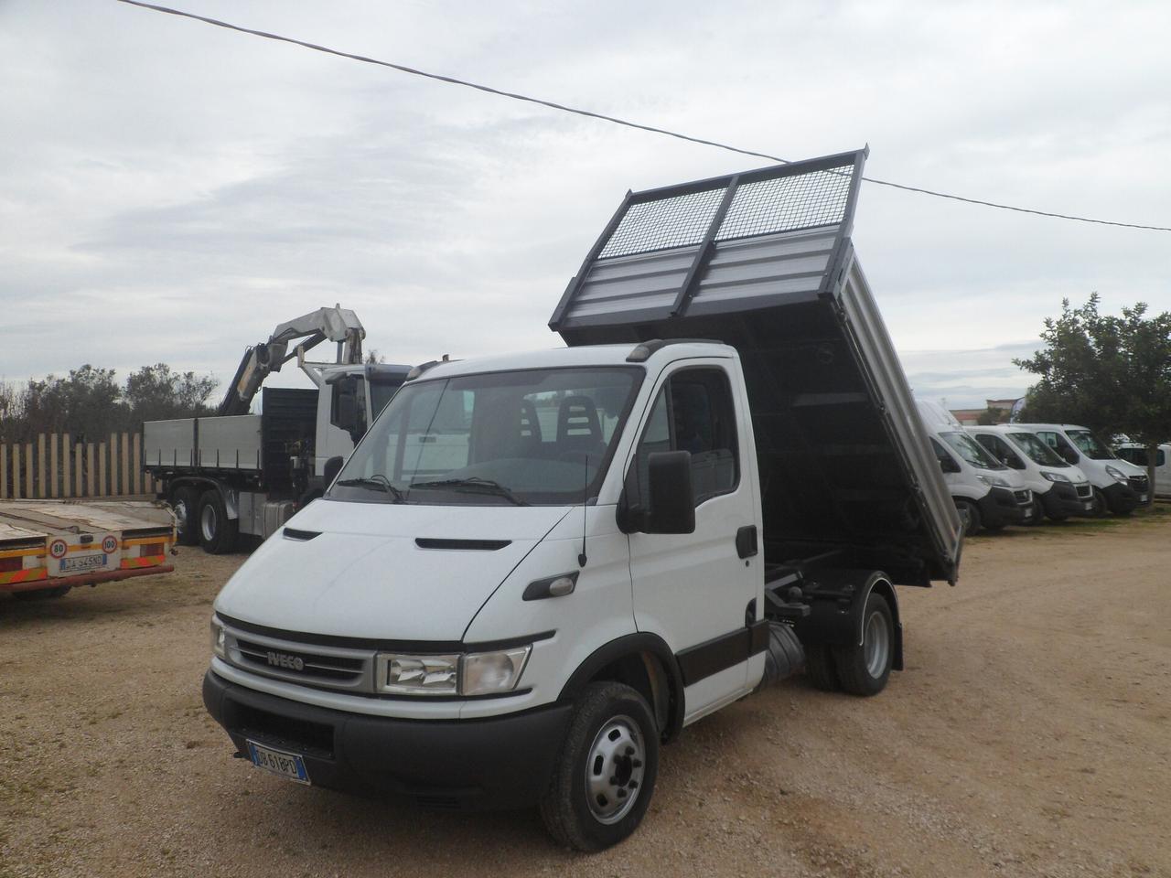 Iveco Daily 35c12 ribaltabile trilaterale