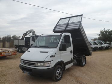 Iveco Daily 35c12 ribaltabile trilaterale