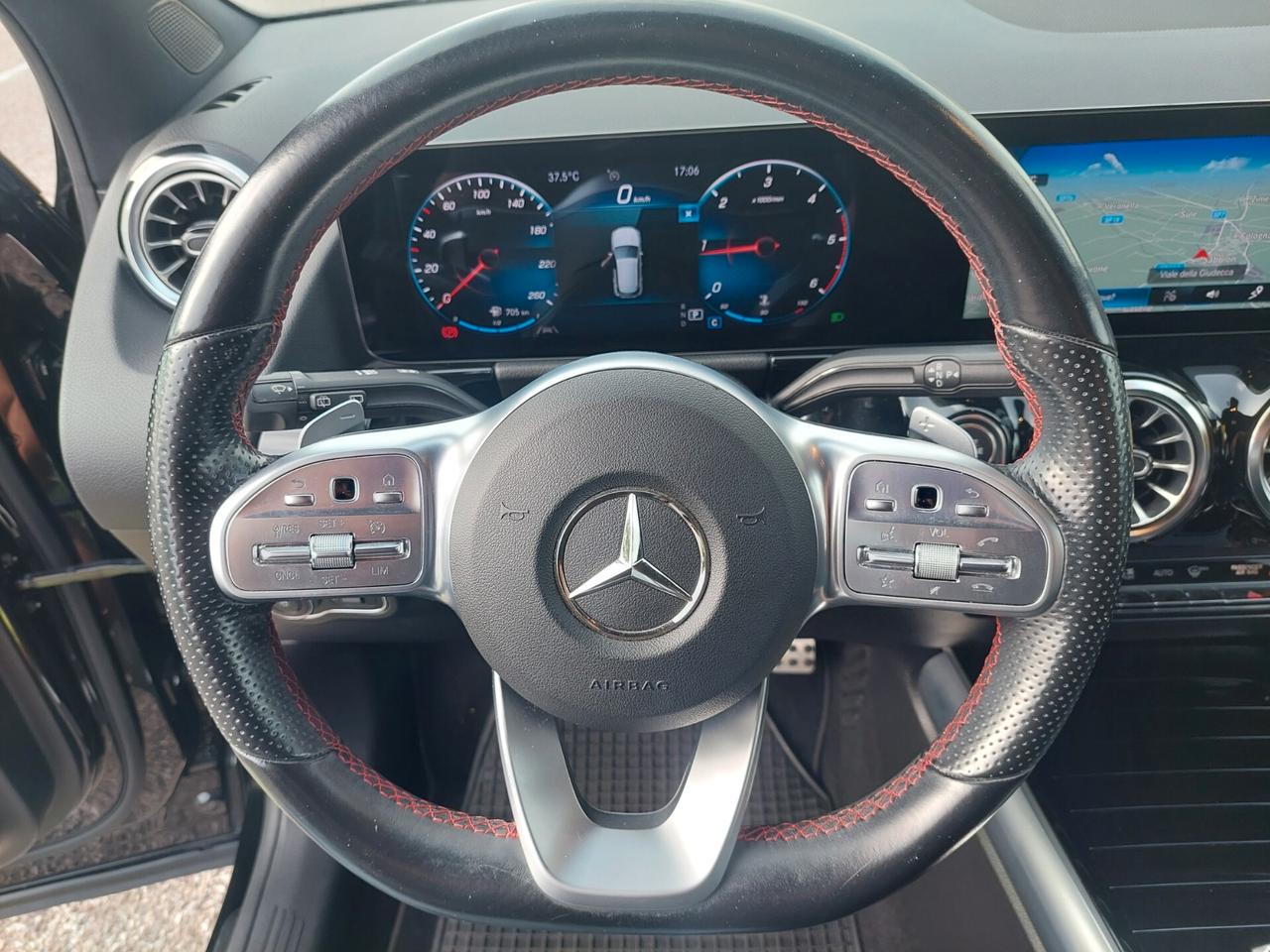 Mercedes-benz GLA 200 d Automatic Premium #MP