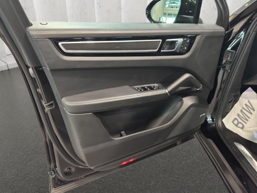Porsche Cayenne Coupe 3.0 E-Hybrid Tiptronic