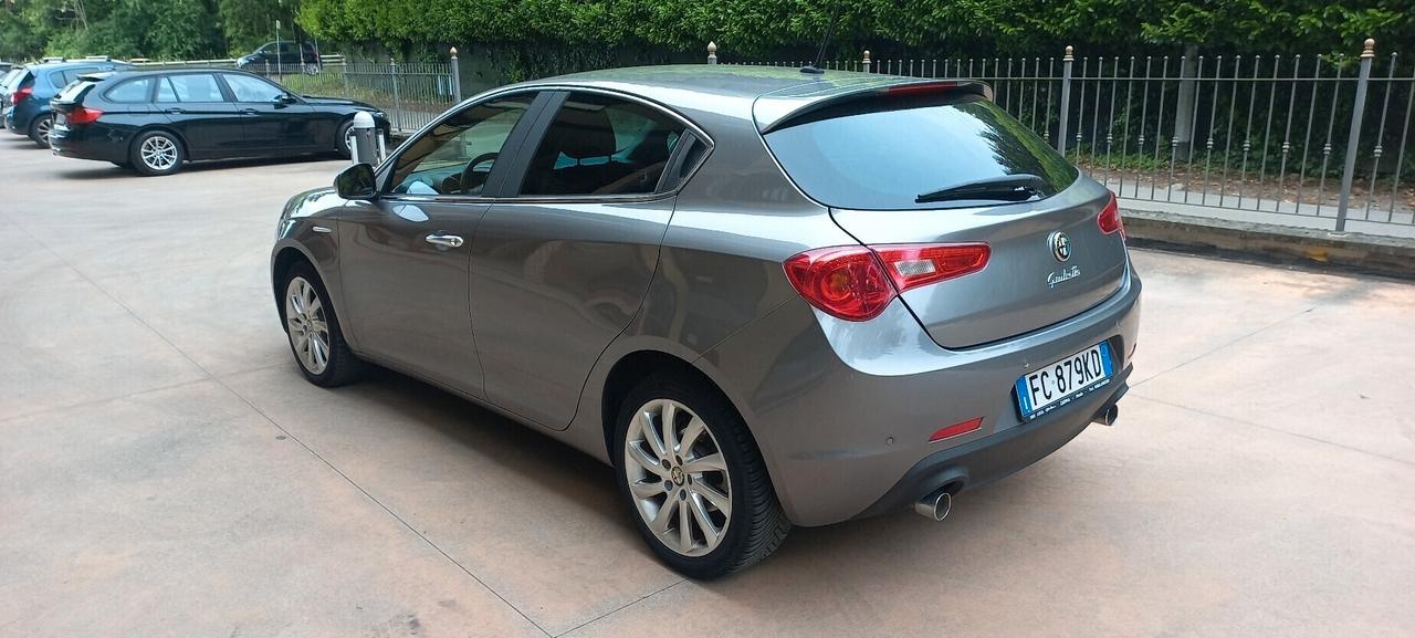 Alfa Romeo Giulietta 2.0 JTDm-2 150 CV Distinctive