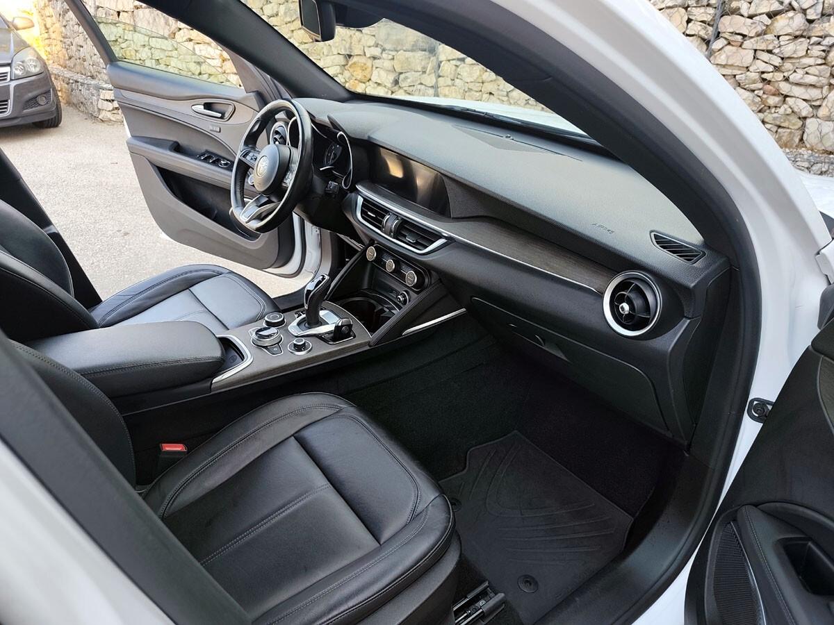 Alfa Romeo Stelvio 2.2 Turbodiesel 210 CV AT8 Q4 Ti