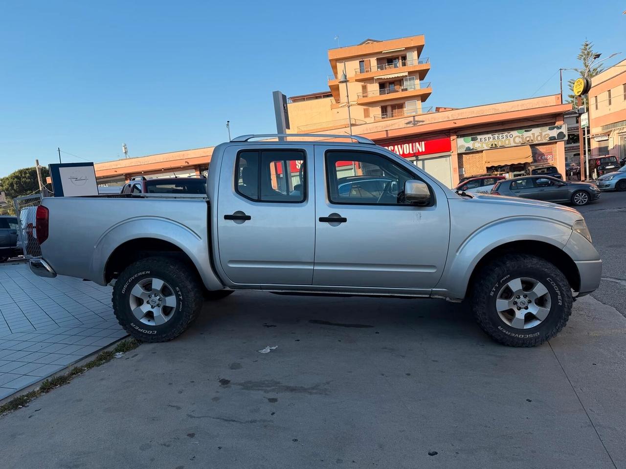 Nissan Navara 2.5 dCi 4 porte Double Cab Sport