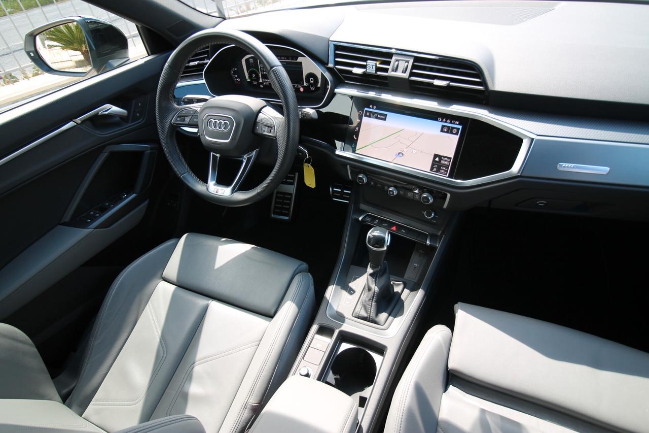 Audi Q3 SPB 45 TFSI e Identity Black|2024