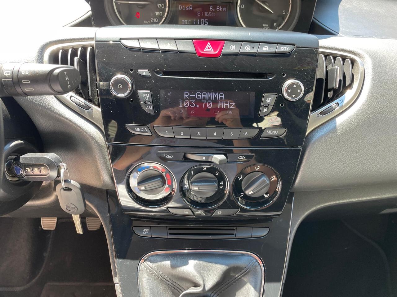 Lancia Ypsilon 1.3 MJT 16V 95CV 5P S&S SILVER