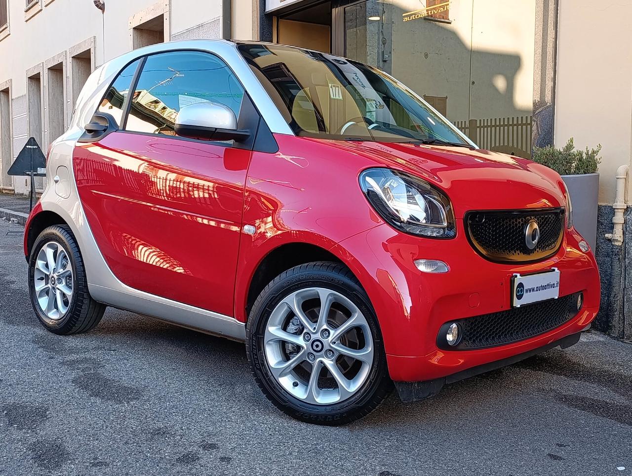 Smart ForTwo 70 1.0 twinamic 2019 km 27.572 certificati