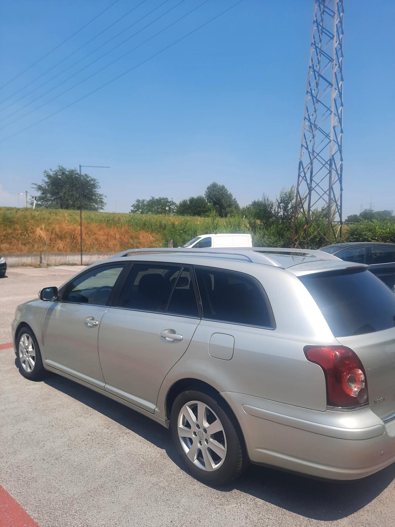 Toyota Avensis 2.2 D-4D 16V Station Wagon