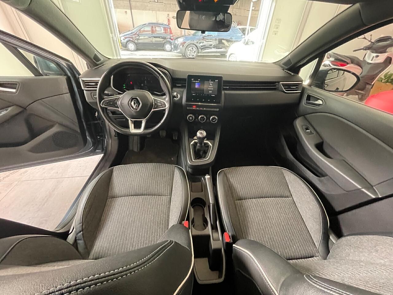 Renault Clio TCe 12V 100 CV 5 porte Intens