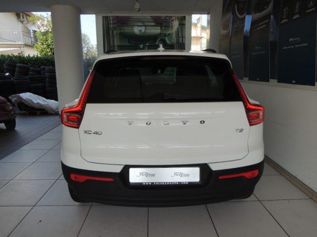 VOLVO XC40 T2 Momentum