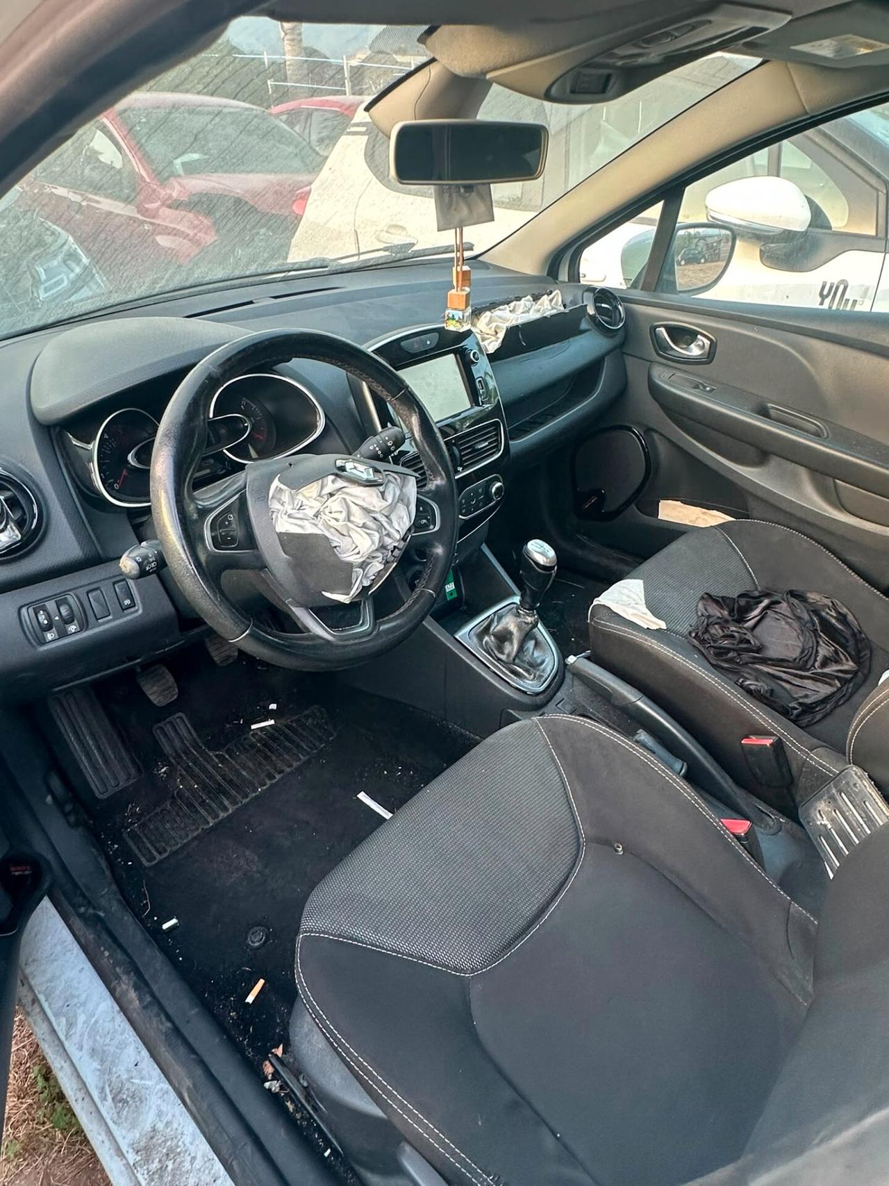 Renault Clio 1.5 Energy Intens SINISTRATA