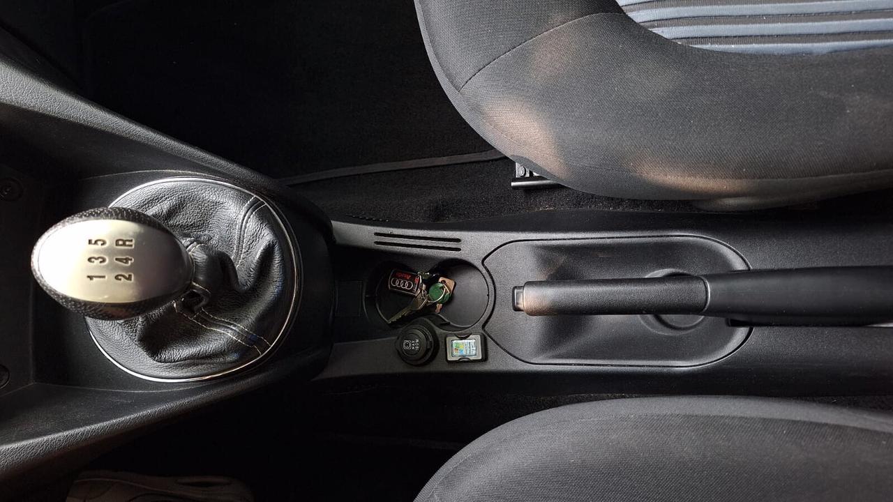 LANCIA YPSILON 1.3MTJ NEOPATENTATI