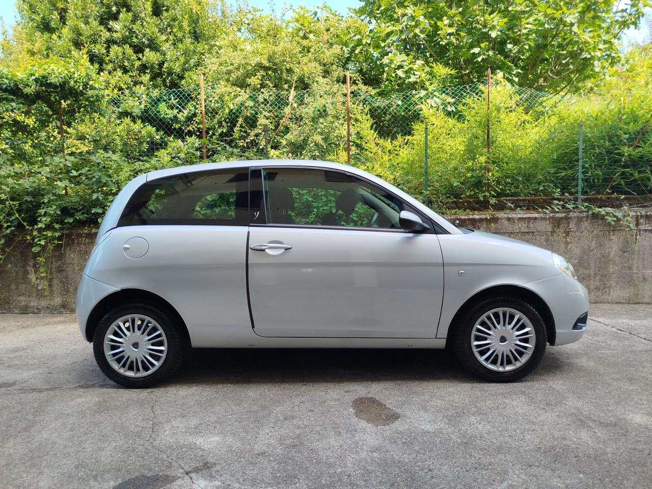 Lancia Ypsilon 1.2 BENZINA 60cv / 35.900km