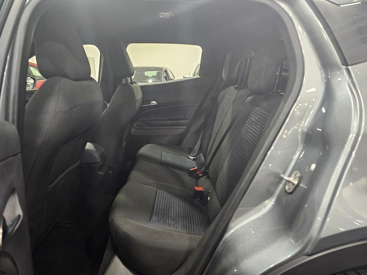 Alfa Romeo Junior 1.2 145 CV Hybrid eDCT6