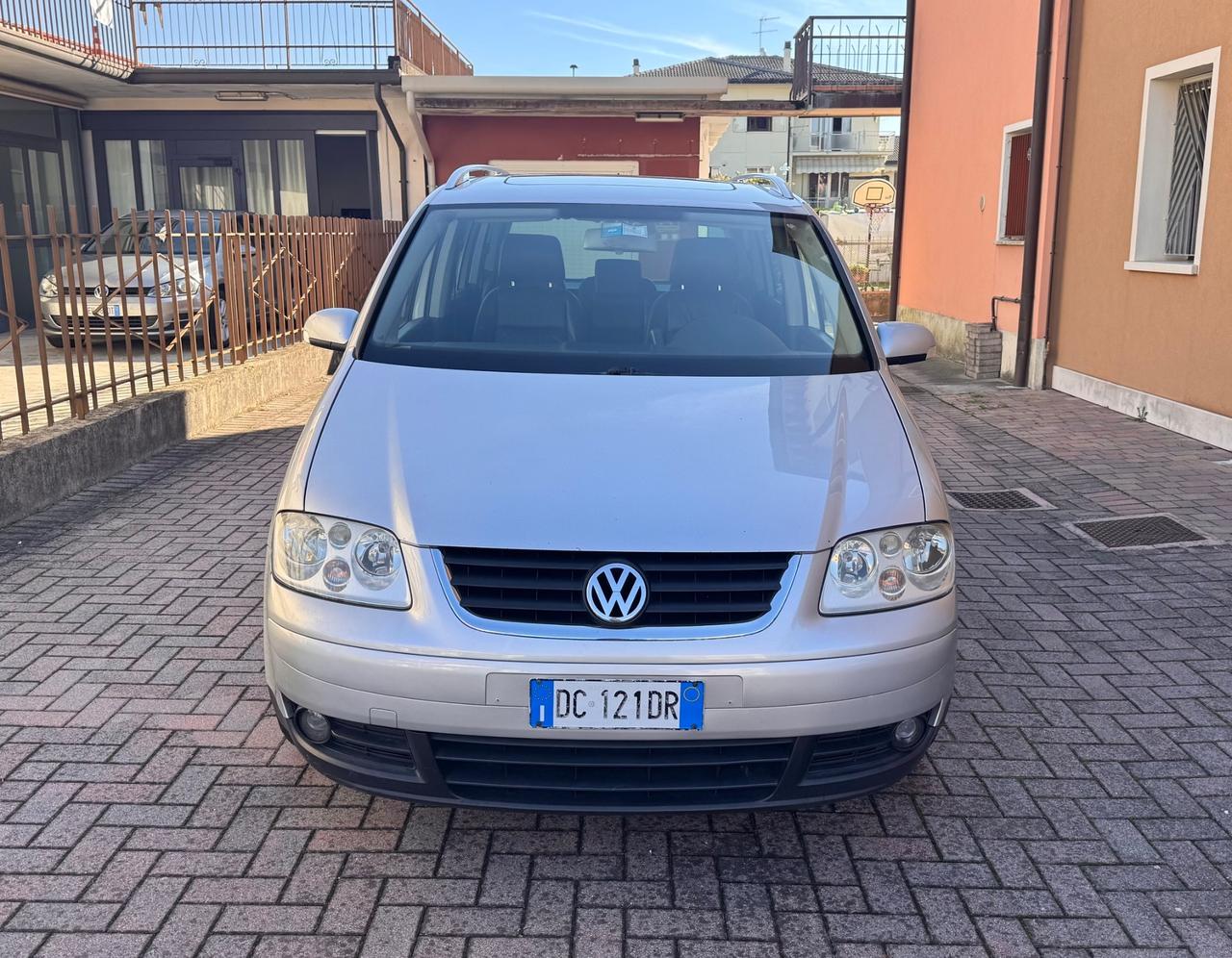 Volkswagen Touran 2.0 Tdi Ok Neopatentati