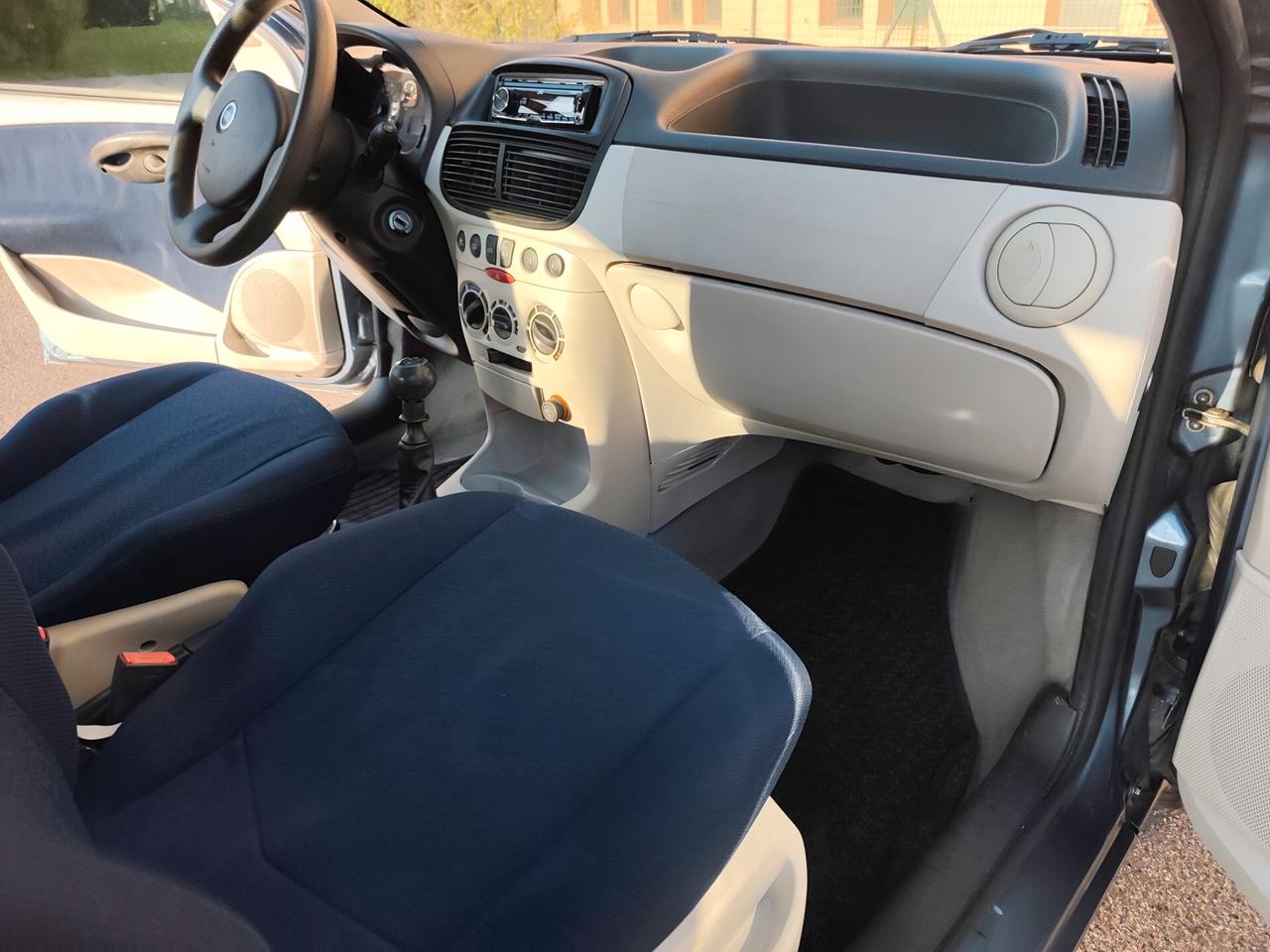 Fiat Punto 1.2 Benz 16V 5 porte 80 CV
