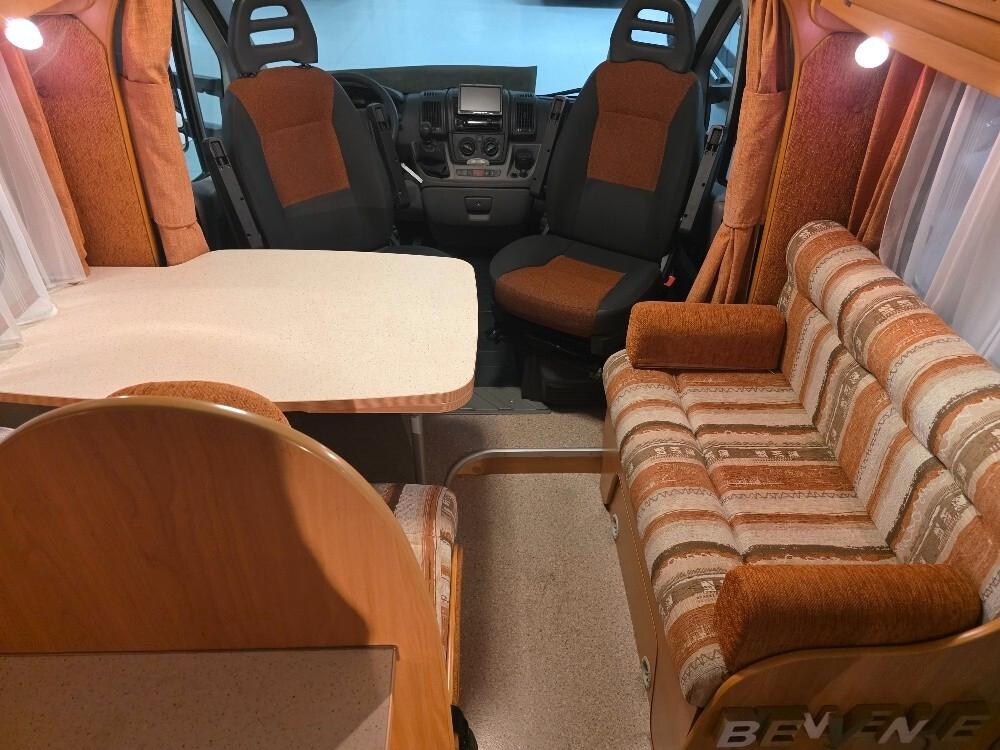 CAMPER CHAUSSON FLASH 08