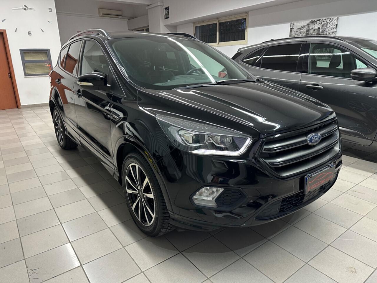 Ford Kuga 1.5 TDCI 120 CV 2WD ST-Line