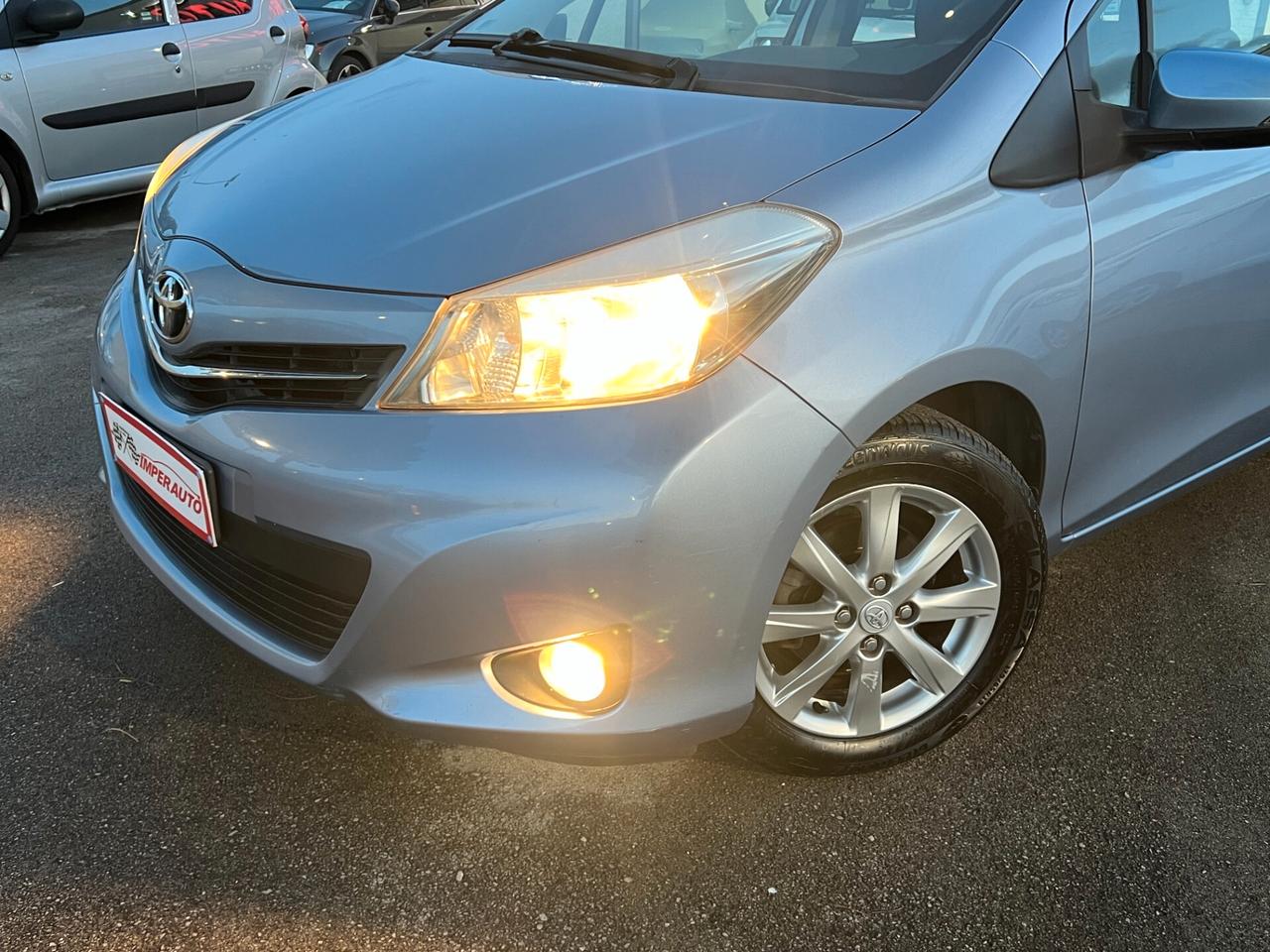 Toyota Yaris 1.0 5 porte Active Tagliandata