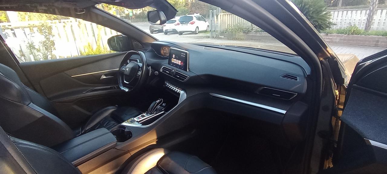 PEUGEOT 5008 BlueHDi 130 S&S EAT8 GT Line