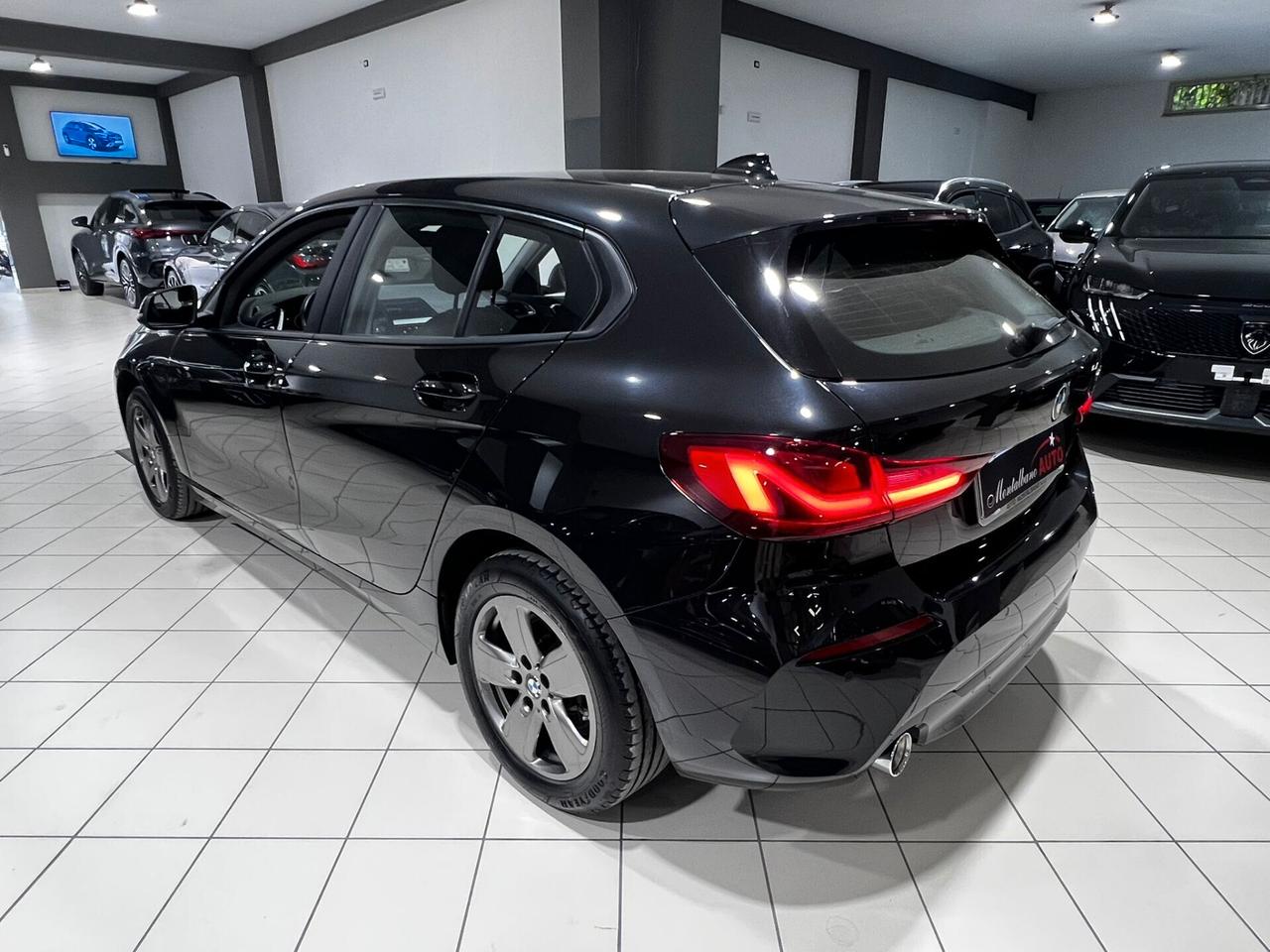 Bmw 116d 5p. Business Advantage