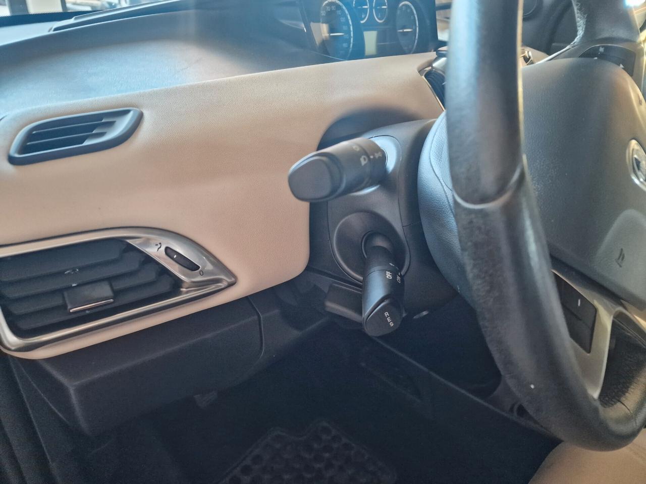 Lancia Ypsilon 1.2 69 CV 5 porte S&S Gold