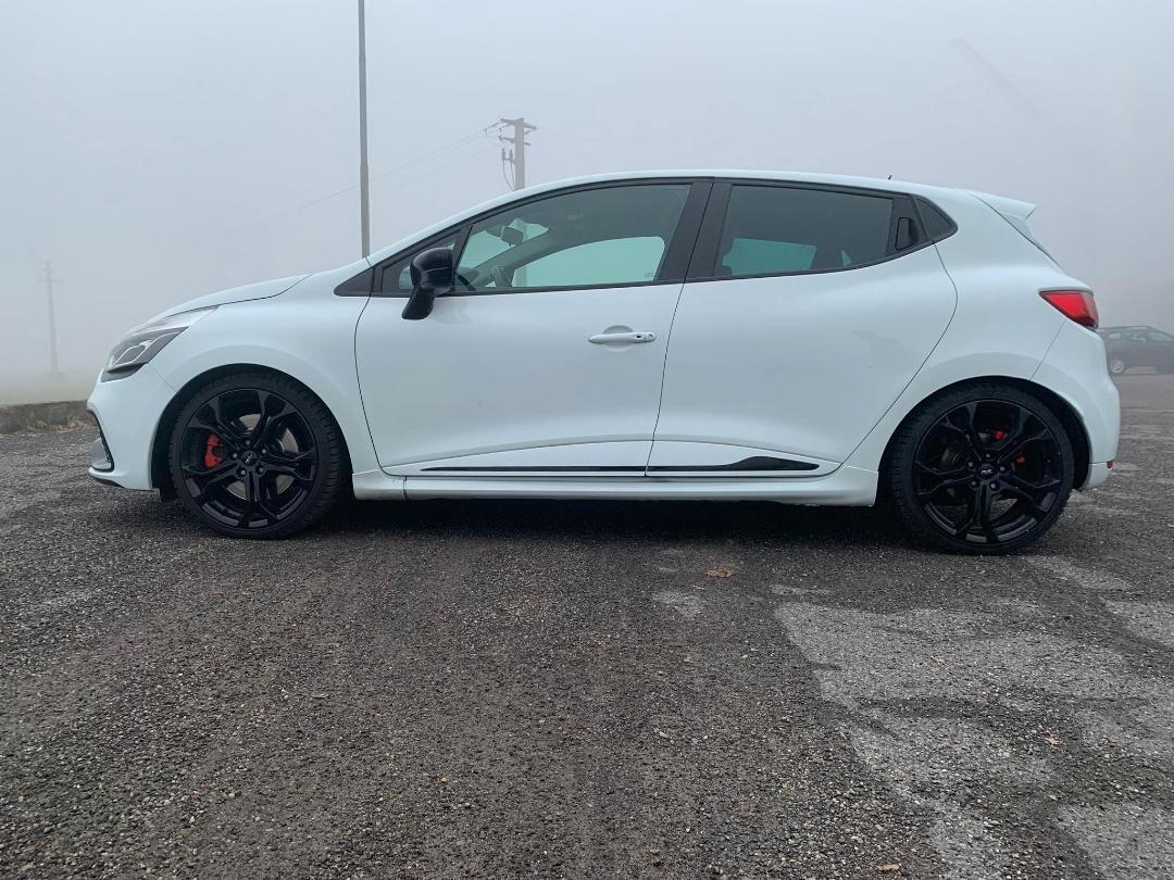 Renault Clio TCe 220CV EDC 5 porte Energy R.S. Trophy
