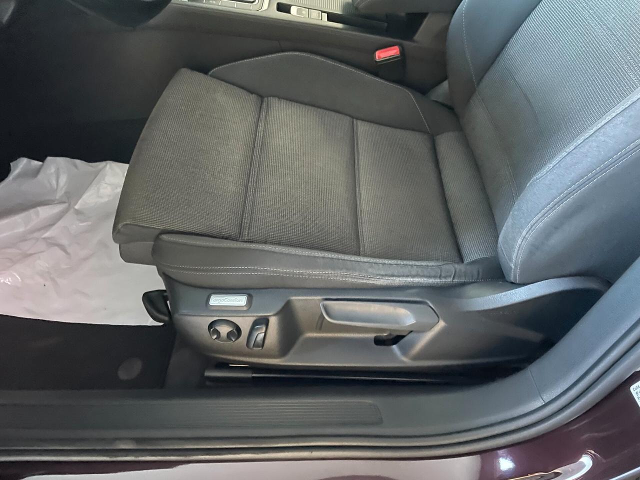 Volkswagen Passat Variant 1.6 TDI 120CV Business