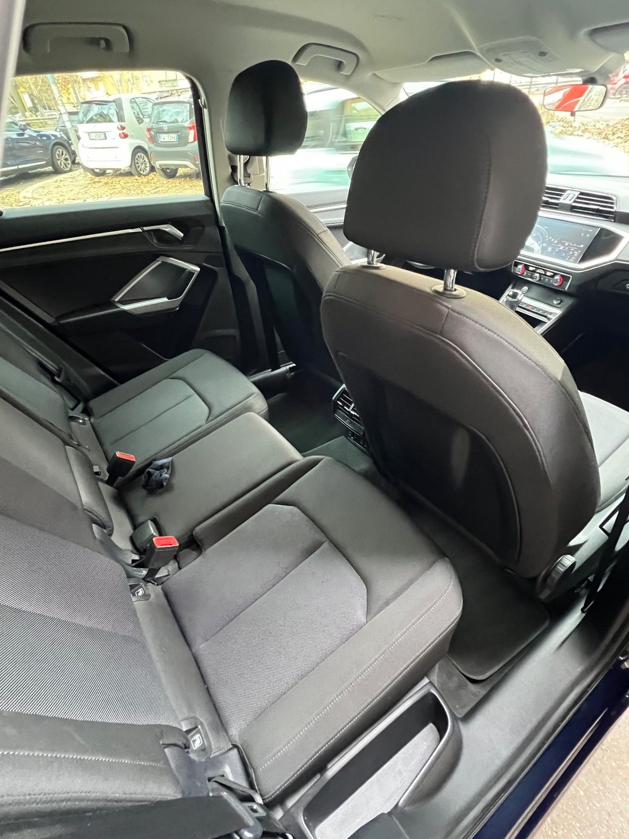 Audi Q3 35 TDI S tronic Business Advanced