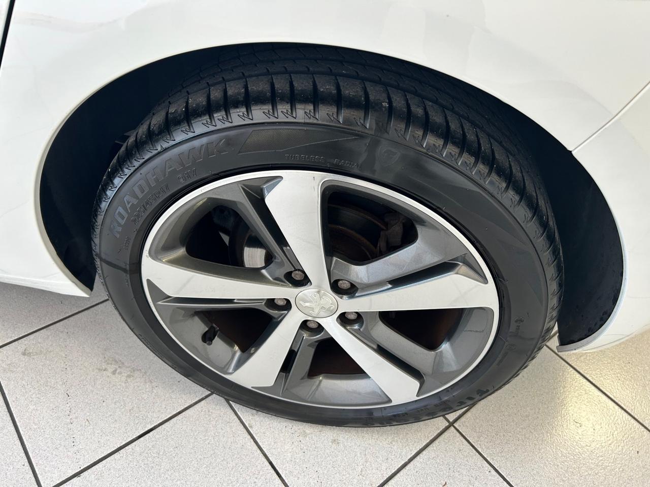 Peugeot 308 1.6 HDi 92 CV 2014
